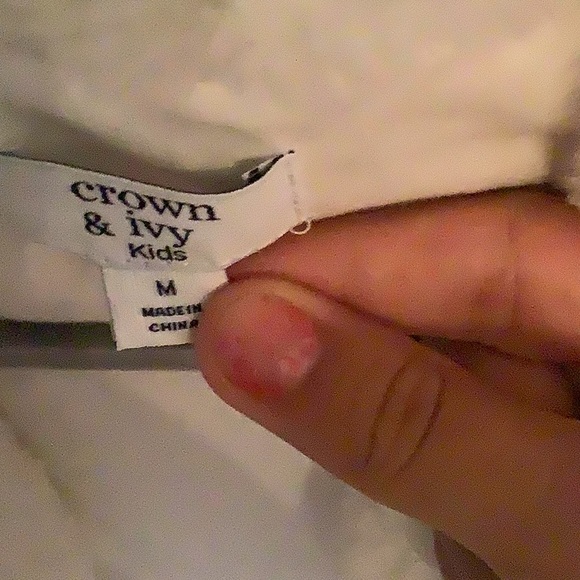 I’m selling a white fluffy vest from belk, very cute for your kids or something. - Picture 3 of 3